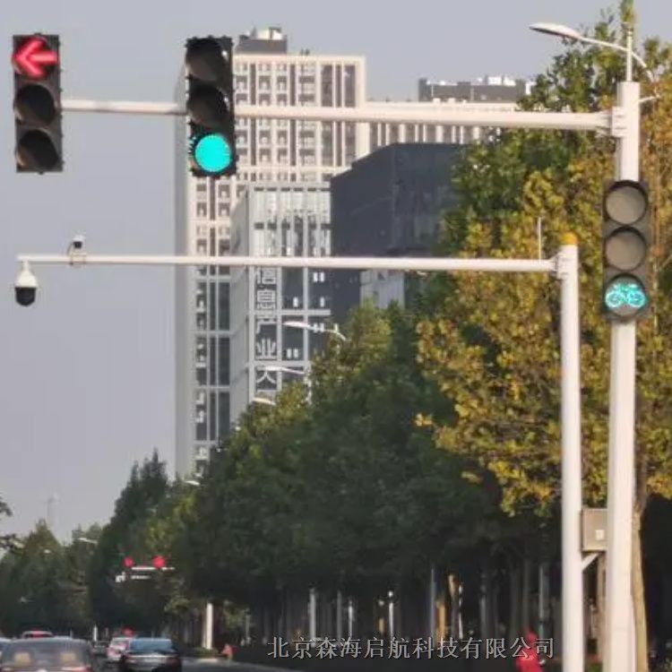 長(zhǎng)期供應(yīng)馬路各種監(jiān)控桿 綜合桿 廠家批發(fā)